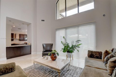 Casa en alquiler en Delray Beach, Florida, 5 dormitorios, 328.6 m2 № 1935675 - foto 10