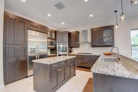 Casa en alquiler en Delray Beach, Florida, 5 dormitorios, 328.6 m2 № 1935675 - foto 20