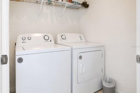 Купить таунхаус в Ленд-о-Лейкс, Флорида 7 комнат, 134.8м2, № 2238147 - фото 16