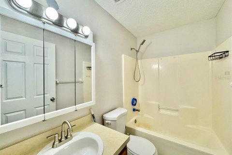 Copropriété à louer à New Port Richey, Floride: 2 chambres, 85.47 m2 № 2166183 - photo 17
