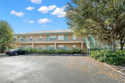 Copropriété à louer à New Port Richey, Floride: 2 chambres, 85.47 m2 № 2166183 - photo 2