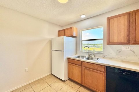 Copropriété à louer à New Port Richey, Floride: 2 chambres, 85.47 m2 № 2166183 - photo 9