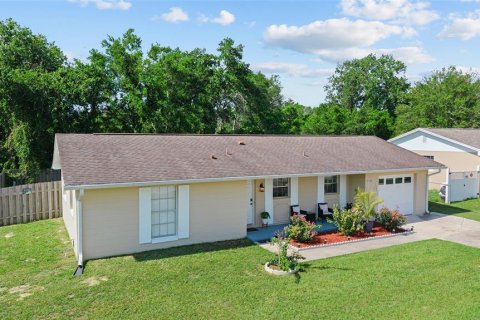 House in Ocala, Florida 2 bedrooms, 114.55 sq.m. № 1869323 - photo 5