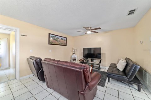 House in Ocala, Florida 2 bedrooms, 114.55 sq.m. № 1869323 - photo 20
