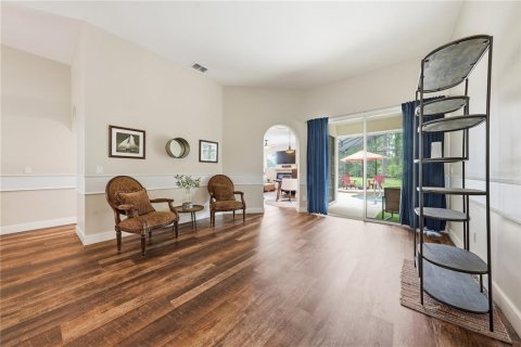 House in Mount Dora, Florida 3 bedrooms, 205.69 sq.m. № 2285326 - photo 9