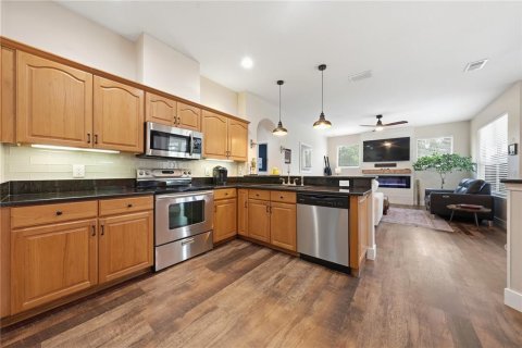 House in Mount Dora, Florida 3 bedrooms, 205.69 sq.m. № 2285326 - photo 13