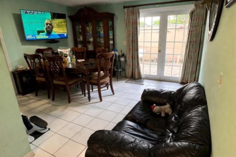 Adosado en venta en West Palm Beach, Florida, 3 dormitorios, 119.94 m2 № 2089493 - foto 8