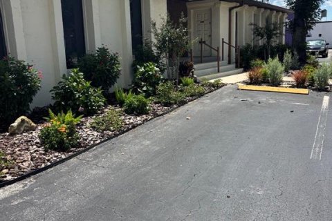 Immobilier commercial à louer à Holly Hill, Floride: 383.78 m2 № 2349651 - photo 4