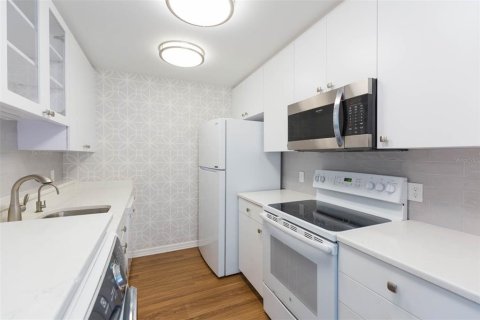 Condominio en venta en Tampa, Florida, 2 dormitorios, 95.88 m2 № 1843885 - foto 16