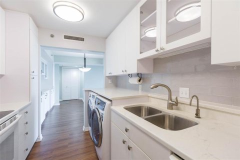 Condominio en venta en Tampa, Florida, 2 dormitorios, 95.88 m2 № 1843885 - foto 17