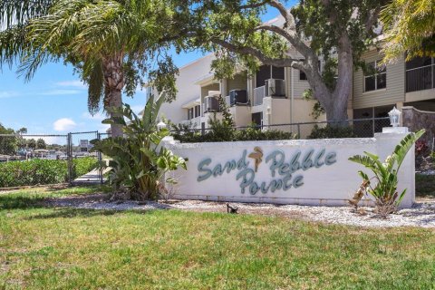 Condominio en venta en Port Richey, Florida, 2 dormitorios, 95.22 m2 № 884846 - foto 3