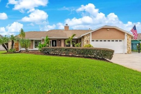 House in Orlando, Florida 4 bedrooms, 194.26 sq.m. № 2314522
