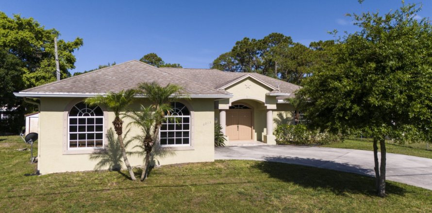 Casa en Fort Pierce, Florida 3 dormitorios, 180.23 m2 № 1186646