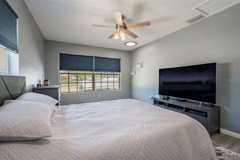 House in Palm Harbor, Florida 3 bedrooms, 130.43 sq.m. № 2391540 - photo 25