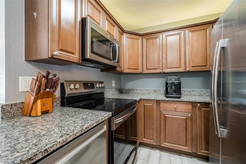 House in Palm Harbor, Florida 3 bedrooms, 130.43 sq.m. № 2391540 - photo 18