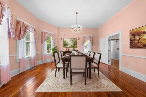 House in Kissimmee, Florida 4 bedrooms, 324.41 sq.m. № 1900071 - photo 10