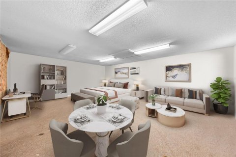 House in Kissimmee, Florida 4 bedrooms, 324.41 sq.m. № 1900071 - photo 12