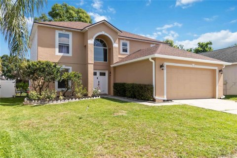 House in Sanford, Florida 4 bedrooms, 201.6 sq.m. № 2232597 - photo 2