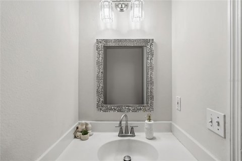 House in Sanford, Florida 4 bedrooms, 201.6 sq.m. № 2232597 - photo 12
