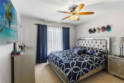House in Sanford, Florida 4 bedrooms, 201.6 sq.m. № 2232597 - photo 18