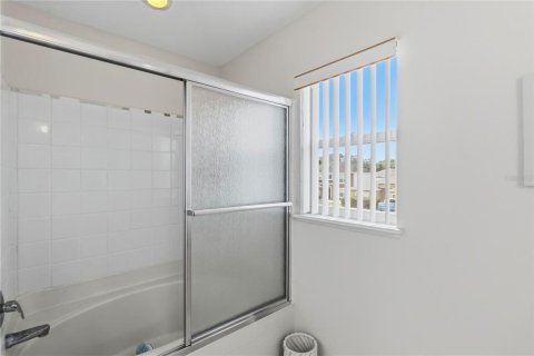 House in Sanford, Florida 4 bedrooms, 201.6 sq.m. № 2232597 - photo 15