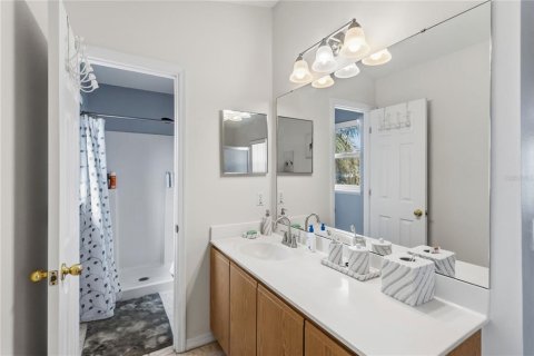 House in Sanford, Florida 4 bedrooms, 201.6 sq.m. № 2232597 - photo 14