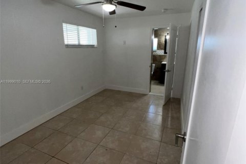 Casa en alquiler en Hollywood, Florida, 2 dormitorios, 210.33 m2 № 2060985 - foto 16