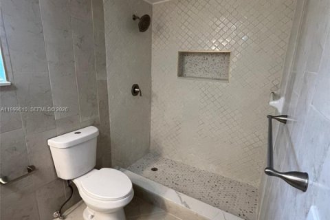 Casa en alquiler en Hollywood, Florida, 2 dormitorios, 210.33 m2 № 2060985 - foto 10