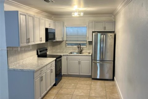 Casa en Hollywood, Florida 2 dormitorios, 210.33 m2 № 2060985