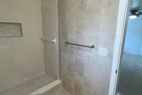 Casa en alquiler en Hollywood, Florida, 2 dormitorios, 210.33 m2 № 2060985 - foto 13