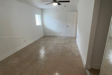 Casa en alquiler en Hollywood, Florida, 2 dormitorios, 210.33 m2 № 2060985 - foto 14