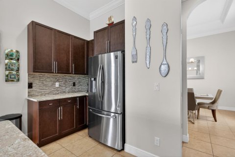 House in Port St. Lucie, Florida 4 bedrooms, 301.37 sq.m. № 2240702 - photo 18