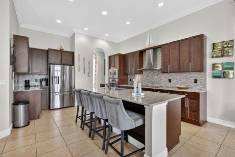 House in Port St. Lucie, Florida 4 bedrooms, 301.37 sq.m. № 2240702 - photo 4
