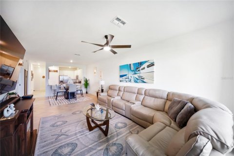 House in Bradenton, Florida 3 bedrooms, 131.36 sq.m. № 1840344 - photo 16