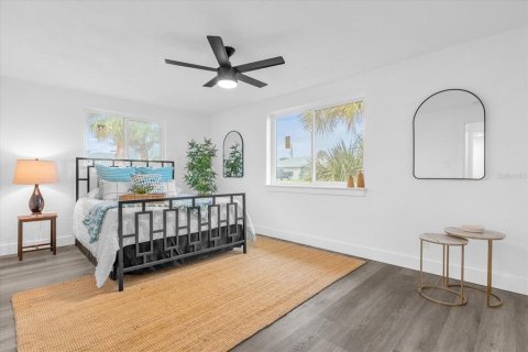 House in Daytona Beach, Florida 5 bedrooms, 256.78 sq.m. № 1378308 - photo 22