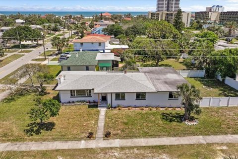 House in Daytona Beach, Florida 5 bedrooms, 256.78 sq.m. № 1378308 - photo 2