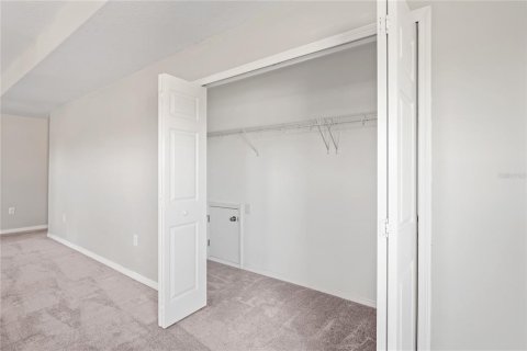 Casa en venta en Spring Hill, Florida, 4 dormitorios, 255.48 m2 № 1791158 - foto 30