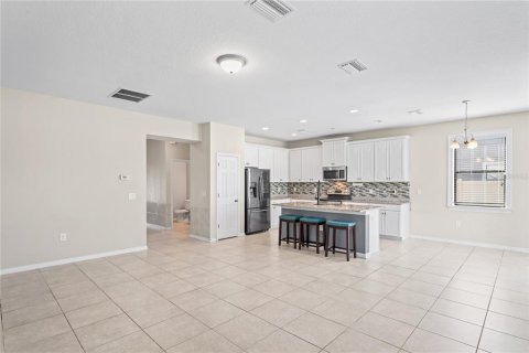 Casa en venta en Spring Hill, Florida, 4 dormitorios, 255.48 m2 № 1791158 - foto 8