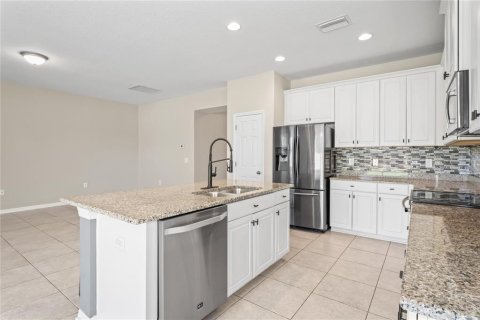 Casa en venta en Spring Hill, Florida, 4 dormitorios, 255.48 m2 № 1791158 - foto 13