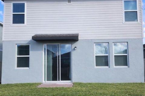 House in Winter Haven, Florida 4 bedrooms, 230.4 sq.m. № 2111128 - photo 16