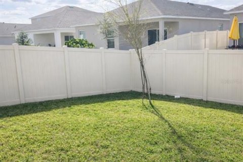 House in Winter Haven, Florida 4 bedrooms, 230.4 sq.m. № 2111128 - photo 14