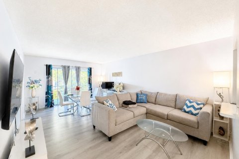 Copropriété à louer à West Palm Beach, Floride: 2 chambres, 79.25 m2 № 2338466 - photo 4