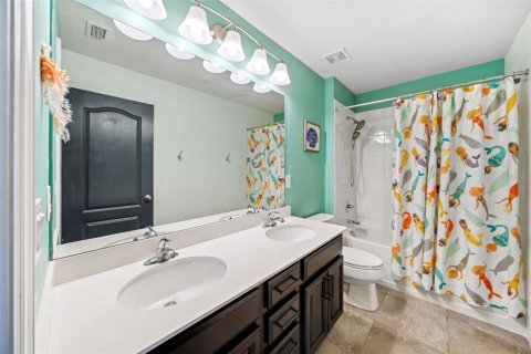 House in Land O' Lakes, Florida 4 bedrooms, 237.83 sq.m. № 1783455 - photo 30