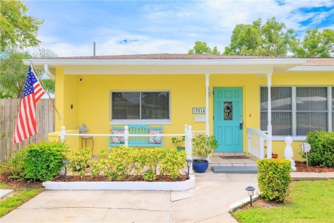 Villa ou maison à vendre à Saint Petersburg, Floride: 4 chambres, 154.22 m2 № 1907442 - photo 2