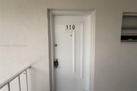 Condominio en alquiler en Sunrise, Florida, 1 dormitorio, 77.11 m2 № 2030668 - foto 16