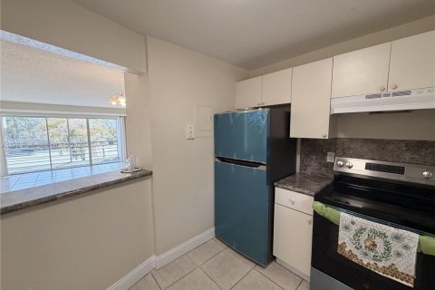 Condominio en alquiler en Sunrise, Florida, 1 dormitorio, 77.11 m2 № 2030668 - foto 6