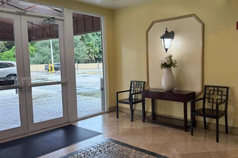 Condominio en alquiler en Miami, Florida, 1 dormitorio, 58.53 m2 № 2397995 - foto 13