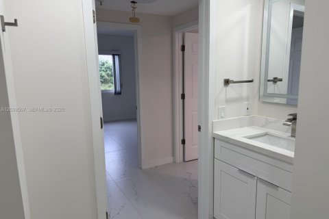 Condominio en alquiler en Miami, Florida, 1 dormitorio, 58.53 m2 № 2397995 - foto 9