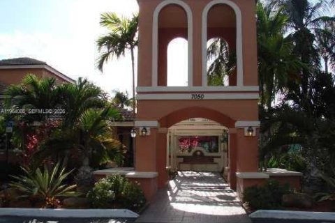 Снять в аренду кондоминиум в Хайалиа, Флорида 1 спальня, 63.08м2, № 2025896 - фото 16