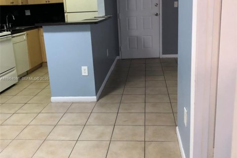 Снять в аренду кондоминиум в Хайалиа, Флорида 1 спальня, 63.08м2, № 2025896 - фото 6